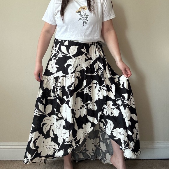 Christian Siriano B & W Floral Skirt & Top Set - Picture 3 of 12